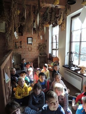  Grafika #2: BASZTA NR 27 – LEKCJA MUZEALNA grafika