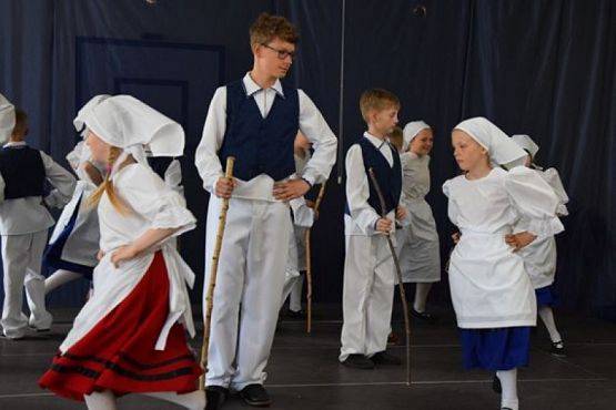  Grafika #12: WYSTĘP ZESPOŁU KASZUBSKIEGO grafika