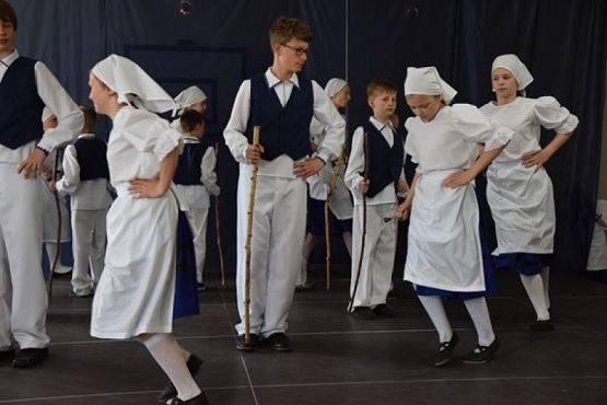  Grafika #13: WYSTĘP ZESPOŁU KASZUBSKIEGO grafika