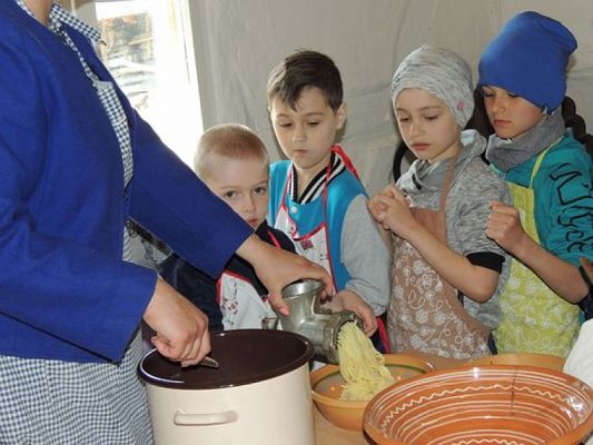  Grafika #21: ,,JAK DAWNIEJ CHLEB PIECZONO? – WYCIECZKA KASZUBSKA KL.I grafika