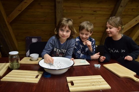  Grafika #12: KRAINA W KRATĘ czyli wycieczka klas drugich do Swołowa grafika