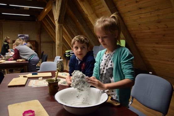  Grafika #19: KRAINA W KRATĘ czyli wycieczka klas drugich do Swołowa grafika