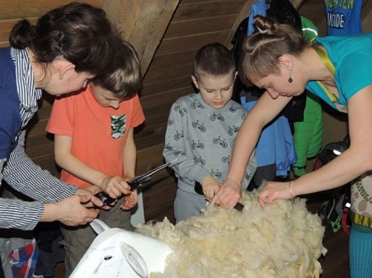  Grafika #11: LEKCJA MUZEALNA W SWOŁOWIE Opowieści utkane … o wełnie grafika