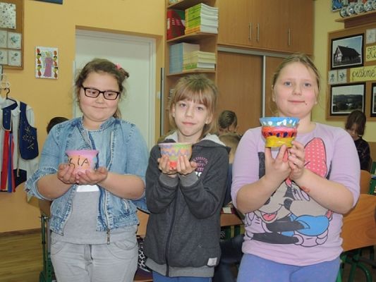  Grafika #4: OZDABIANIE WYROBÓW GARNCARSKICH grafika