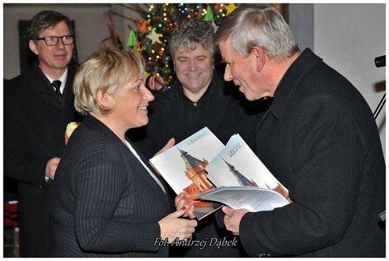  Grafika #4: WYRÓŻNIENIE W ,,I PRZEGLĄDZIE KOLĘD KASZUBSKICH grafika