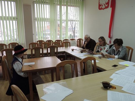  Grafika #1: LAUREACI POWIATOWEGO KONKURSU PIĘKNEGO CZYTANIA grafika