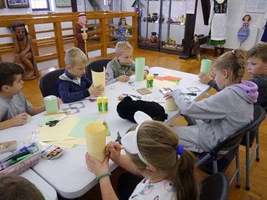  Grafika #8: WYCIECZKA KLAS TRZECICH DO MUZEUM ZACHODNIO-KASZUBSKIEGO W BYTOWIE grafika