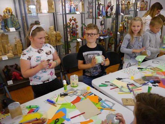  Grafika #16: WYCIECZKA KLAS TRZECICH DO MUZEUM ZACHODNIO-KASZUBSKIEGO W BYTOWIE grafika