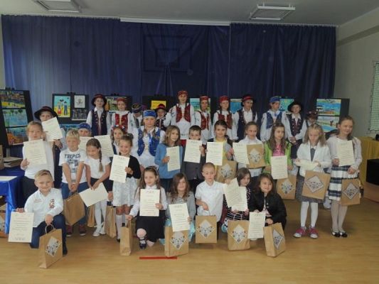  Grafika #15: GALA FINAŁOWA IV POWIATOWEGO KONKURSU PLASTYCZNEGO ,,KASZUBY JAK MALOWANE grafika