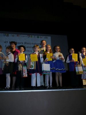  Grafika #10: III MIEJSCE W POWIATOWYM KONKURSIE RECYTATORSKIM ,,RODNÔ MÒWA grafika