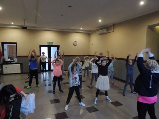  Grafika #9: Kaszubskie warsztaty taneczne w Runowie grafika