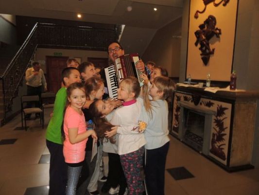  Grafika #22: Kaszubskie warsztaty taneczne w Runowie grafika