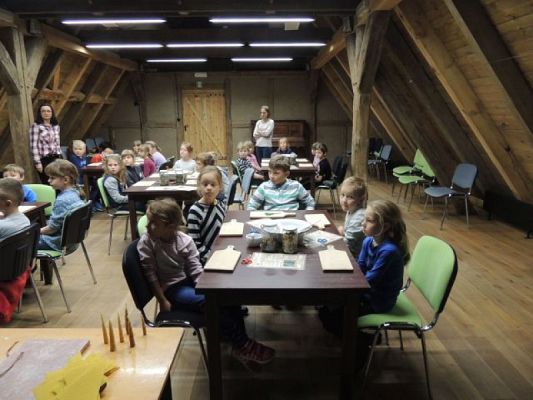  Grafika #0: Wycieczka klas drugich do Swołowa grafika