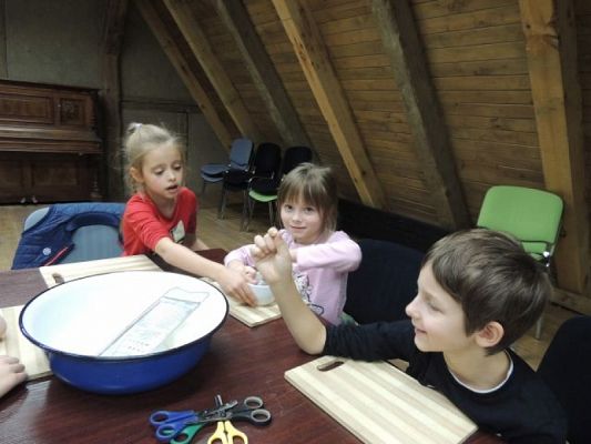  Grafika #4: Wycieczka klas drugich do Swołowa grafika