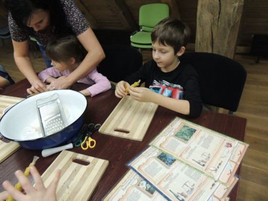  Grafika #11: Wycieczka klas drugich do Swołowa grafika