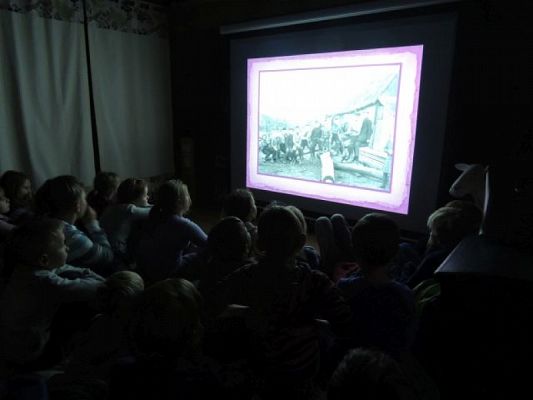  Grafika #12: Wycieczka klas drugich do Swołowa grafika