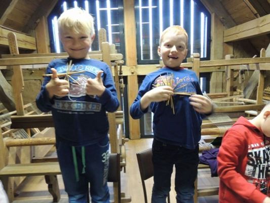  Grafika #18: Wycieczka klas drugich do Swołowa grafika