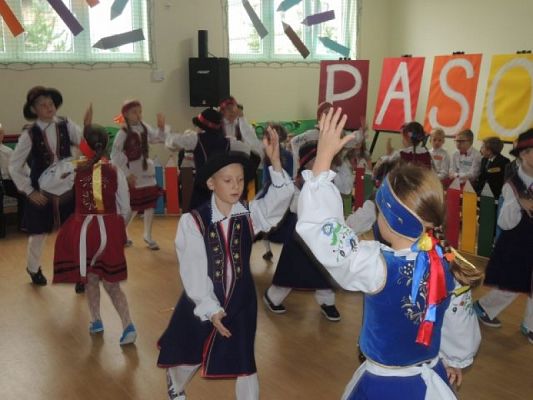  Grafika #9: Kaszubski występ na ślubowaniu grafika