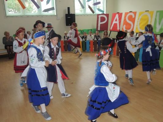  Grafika #14: Kaszubski występ na ślubowaniu grafika