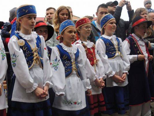  Grafika #3: Lãbòrsczé Słunuszka z występem na Placu Pokoju grafika