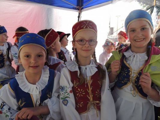  Grafika #16: Lãbòrsczé Słunuszka z występem na Placu Pokoju grafika