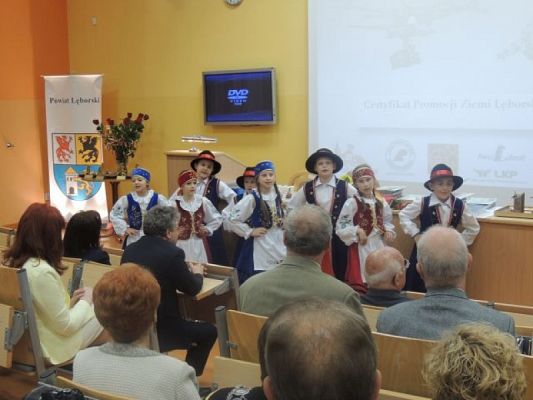  Grafika #11: Kaszubski występ w lęborskim Zespole Szkół Mechanicznych grafika