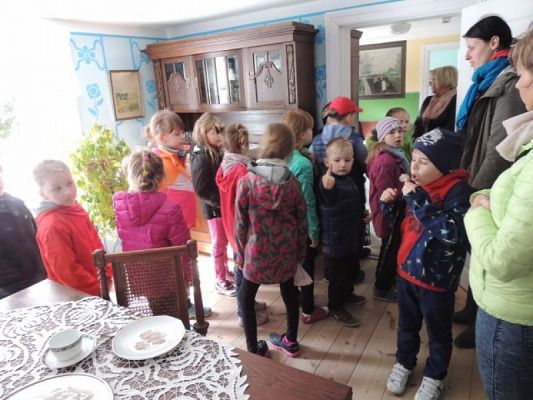  Grafika #3: 100 LAT – ZATRZYMANY CZAS czyli jak dawniej wyglądało życie w zagrodzie wiejskiej grafika