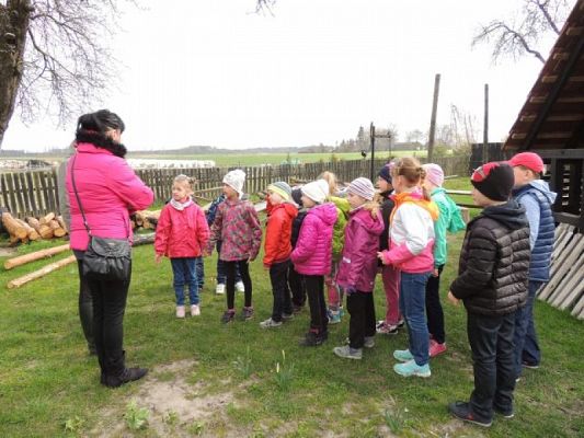  Grafika #12: 100 LAT – ZATRZYMANY CZAS czyli jak dawniej wyglądało życie w zagrodzie wiejskiej grafika