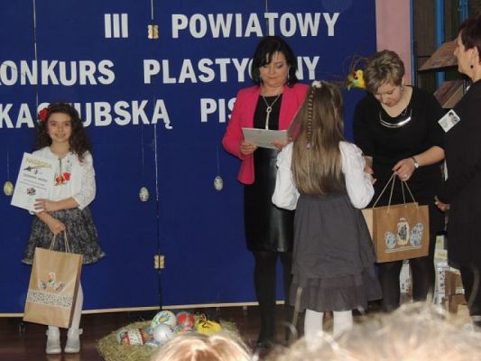  Grafika #1: Laureatki Powiatowego Konkursu Kaszubska Pisanka Wielkanocna grafika