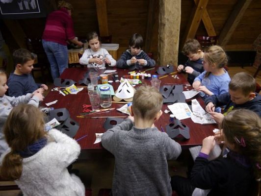  Grafika #15: 100 lat - Zatrzymany czasczyli wycieczka do Swołowa grafika