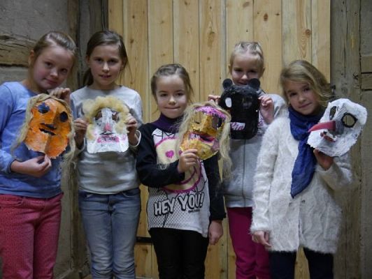  Grafika #19: 100 lat - Zatrzymany czasczyli wycieczka do Swołowa grafika