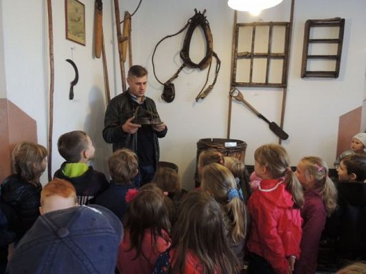  Grafika #2: Pamiątki z przeszłości – kaszubska wycieczka do Chmielna i Kartuz grafika