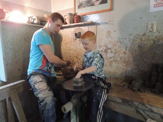  Grafika #14: Pamiątki z przeszłości – kaszubska wycieczka do Chmielna i Kartuz grafika