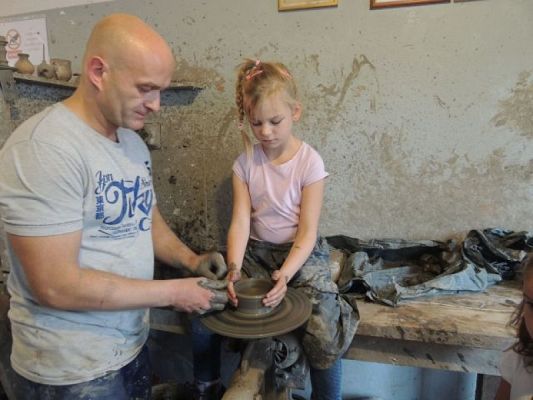  Grafika #17: Pamiątki z przeszłości – kaszubska wycieczka do Chmielna i Kartuz grafika