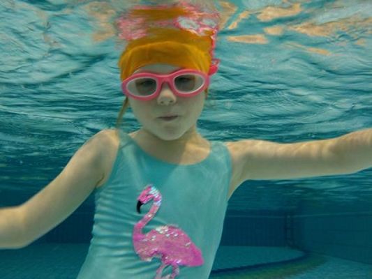  Grafika #2: Podwodne zdjęcia - fotorelacja z zajęć na basenie grafika