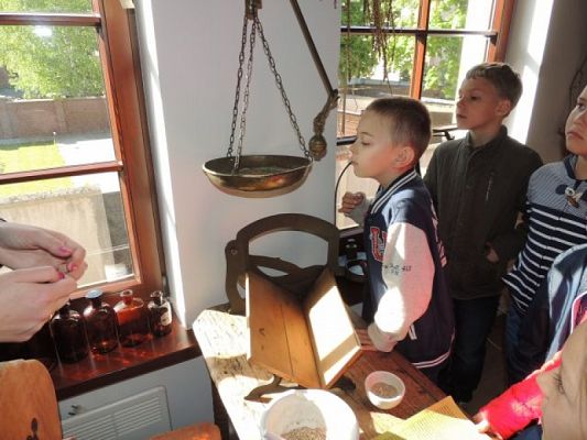  Grafika #2: WIZYTA W BASZCIE NR 27 grafika