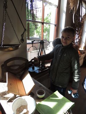  Grafika #5: WIZYTA W BASZCIE NR 27 grafika