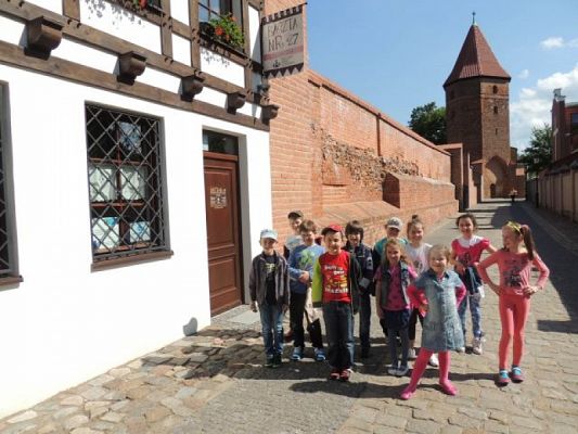  Grafika #7: WIZYTA W BASZCIE NR 27 grafika