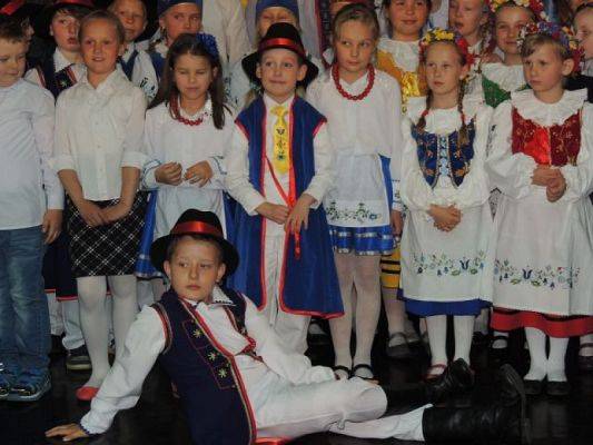  Grafika #8: ELIMINACJE POWIATOWE KONKURSU RECYTATORSKIEGO "RODNÔ MÒWA" grafika