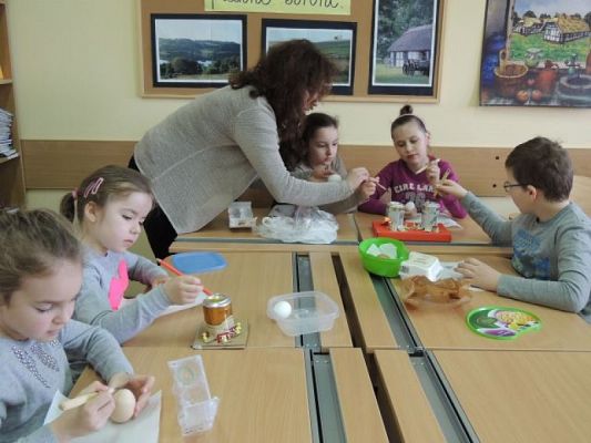  Grafika #4: WARSZTATY ZDOBIENIA KRASZANEK grafika