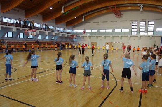  Grafika #2: LĘBORSKIE PIERWSZAKI TO FAJNE DZIECIAKI grafika