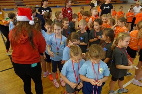  Grafika #19: LĘBORSKIE PIERWSZAKI TO FAJNE DZIECIAKI grafika