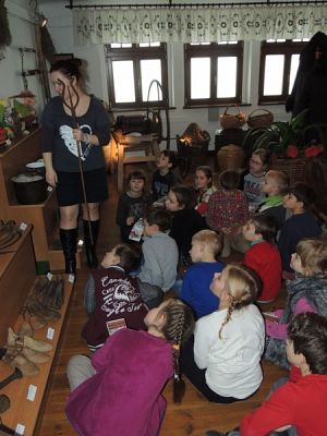  Grafika #4: ,,KASZUBY DAWNIEJ I DZIŚ" - LEKCJA MUZEALNA grafika