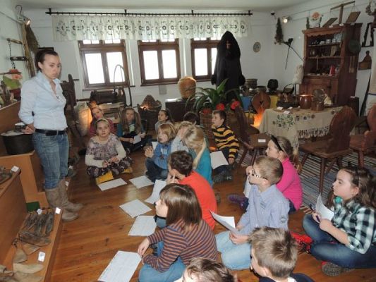  Grafika #0: ,,PAMIĄTKI Z PRZESZŁOŚCI " grafika