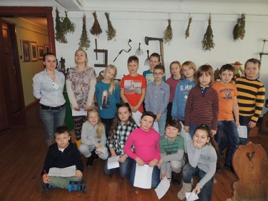  Grafika #7: ,,PAMIĄTKI Z PRZESZŁOŚCI " grafika