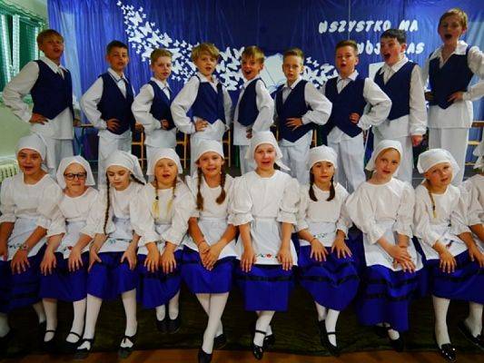 Grafika #3: Występ kaszubski w Mostach grafika