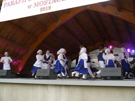 Grafika #7: Występ kaszubski w Mostach grafika