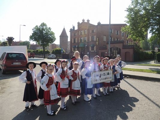 Grafika #0: ,,Lęborskie Słoneczka u przedszkolaków grafika