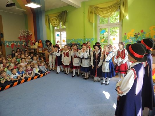 Grafika #4: ,,Lęborskie Słoneczka u przedszkolaków grafika