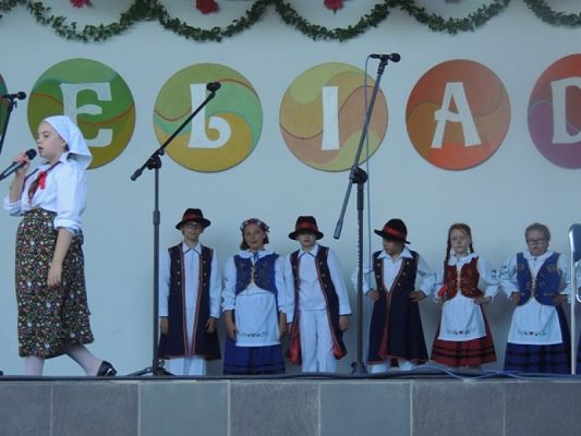 Grafika #8: WYSTĘP KASZUBSKI PODCZAS OTWARCIA CEPELIADY 2016 grafika